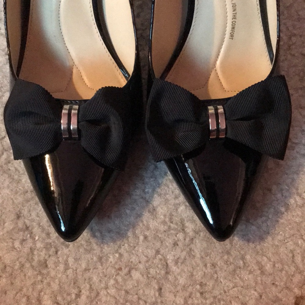 Black Bow Heels - Picture 2 of 5